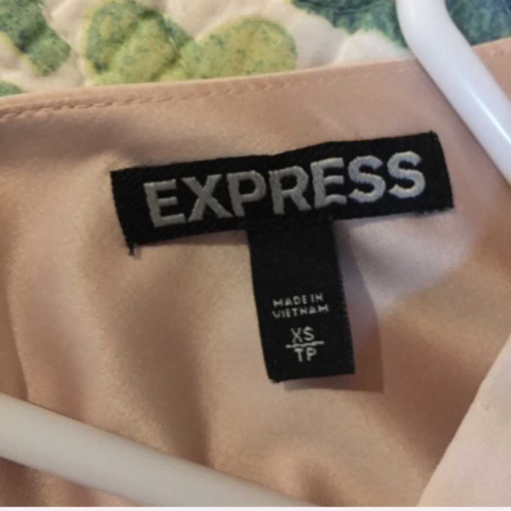 Express dress - Picture 5 of 5